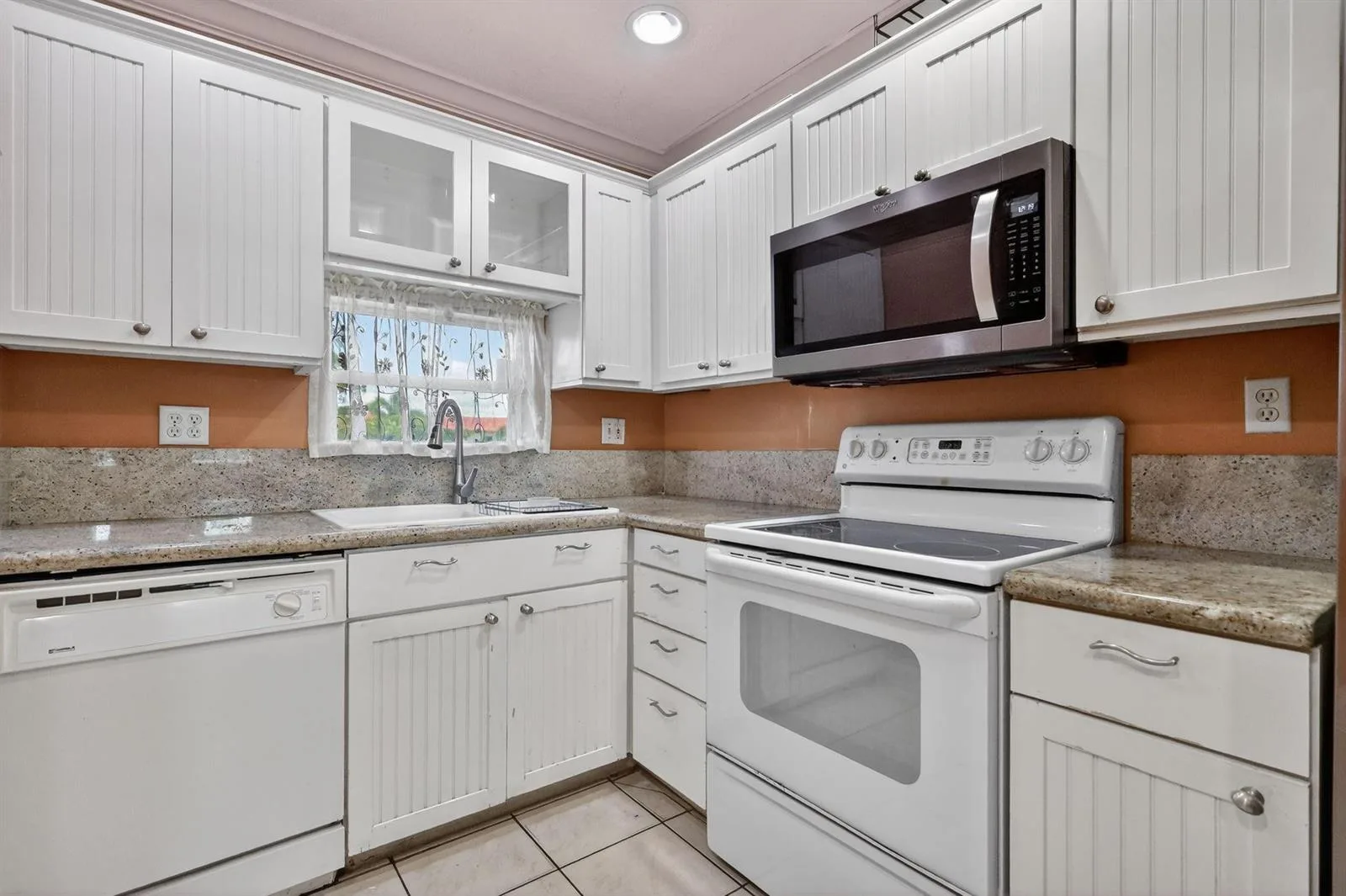 9410 N Hollybrook Lake Drive # 303, Pembroke Pines, FL 33025