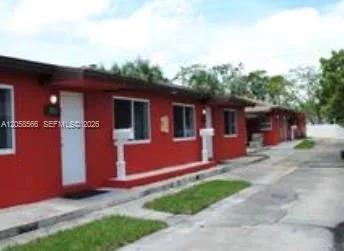 2513 Lincoln St, Hollywood, FL 33020
