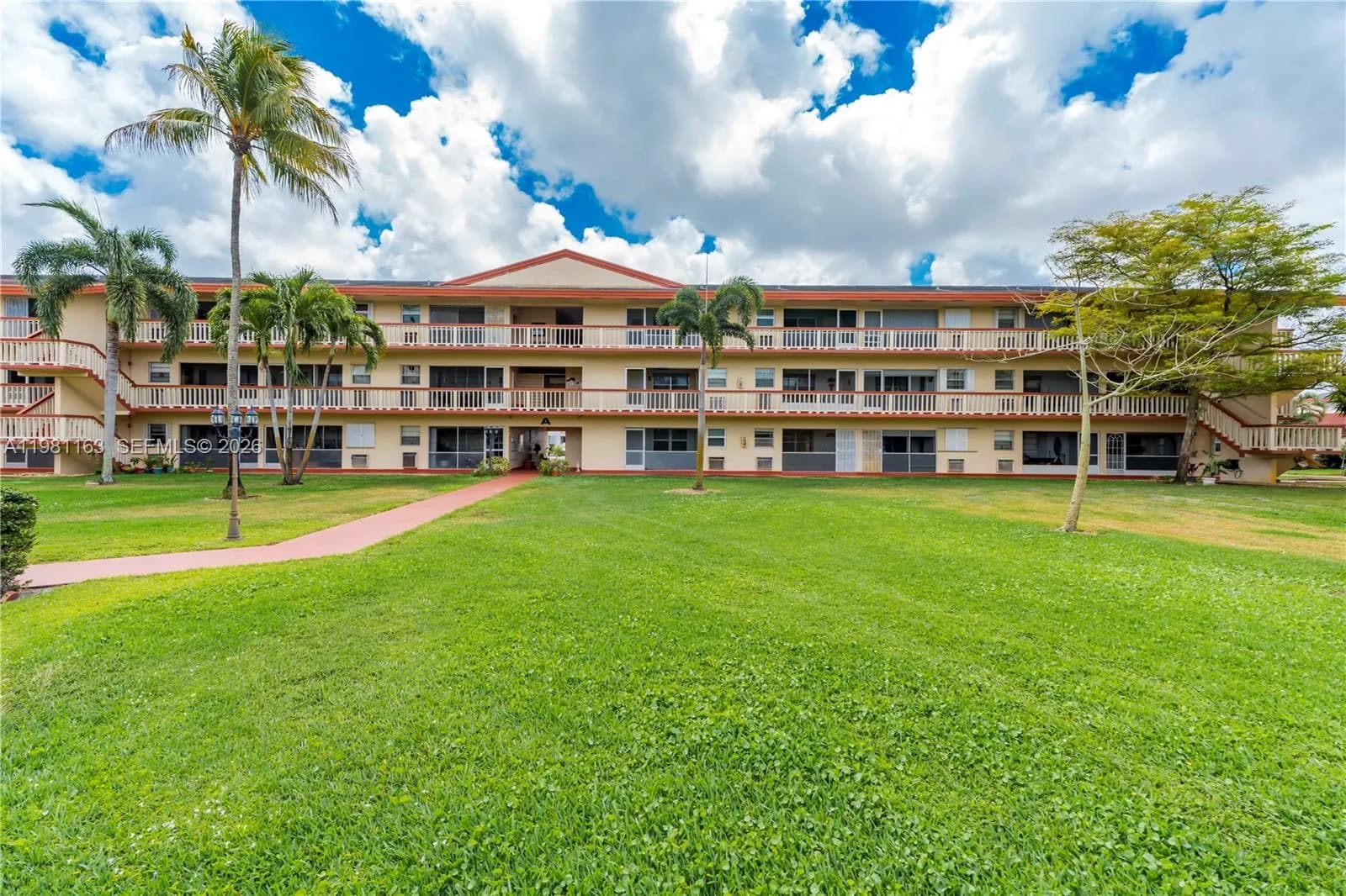 5300 Washington St # A137, Hollywood, FL 33021