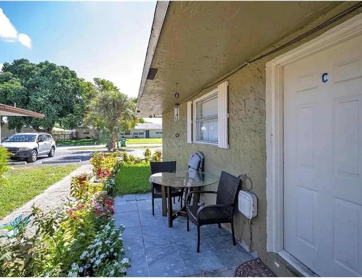 581 Kathy Ln # D, Margate FL 33068