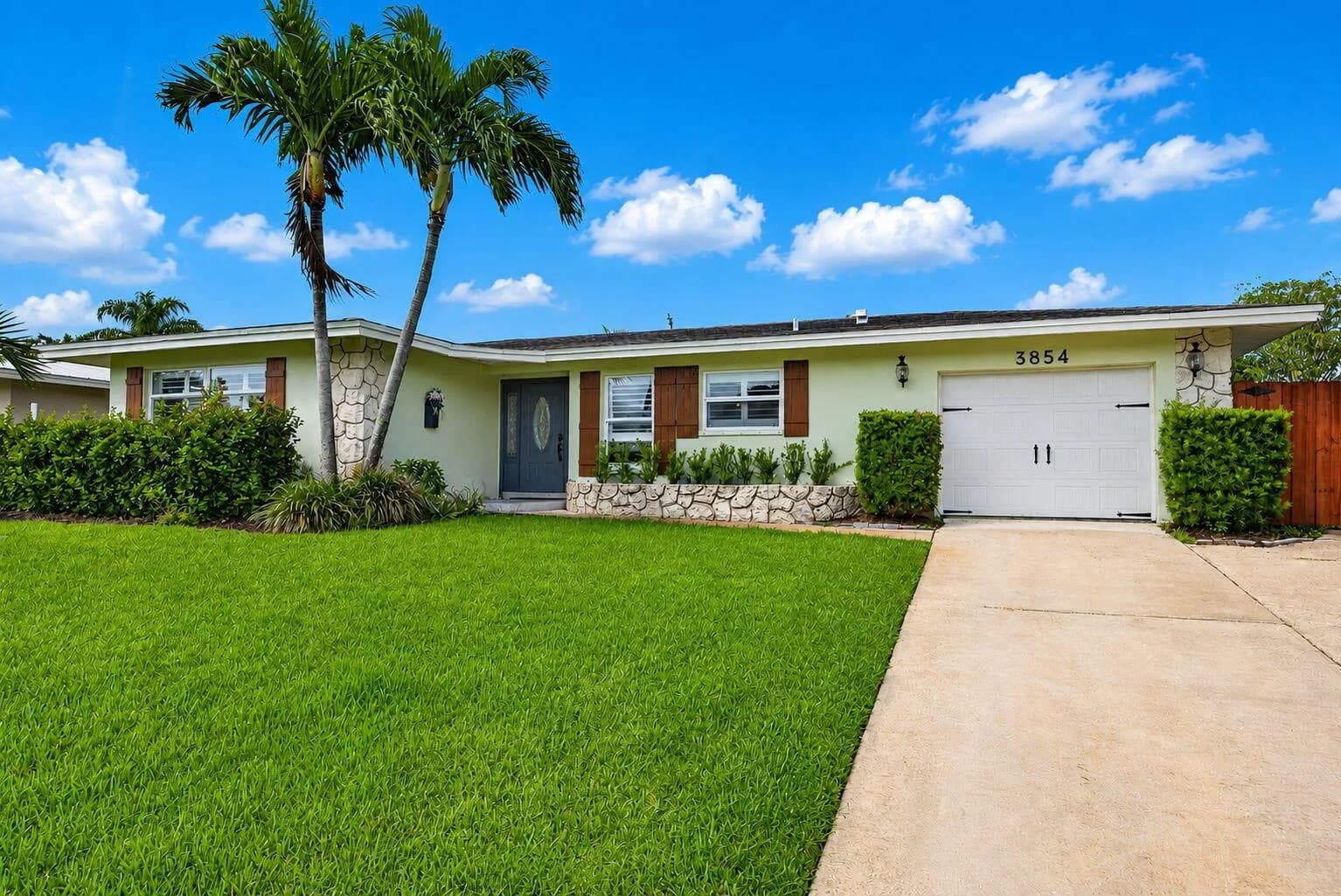 3854 BUTTERCUP Circle S, Palm Beach Gardens, FL 33410