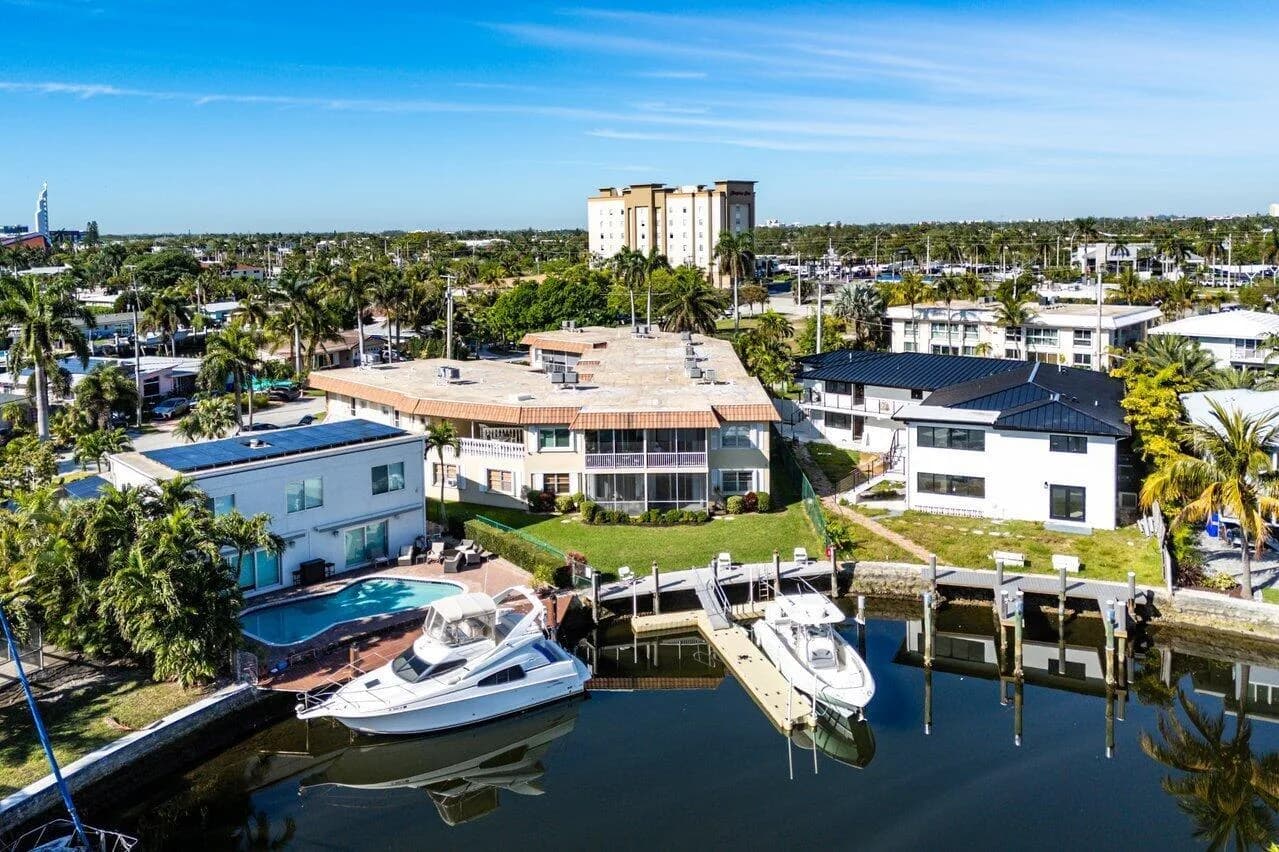 2201 SE 9th Street # 107, Pompano Beach FL 33062