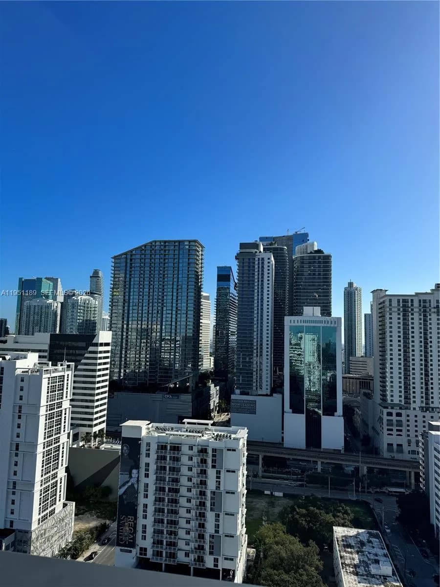 239 SW 9th St # 1405, Miami, FL 33130