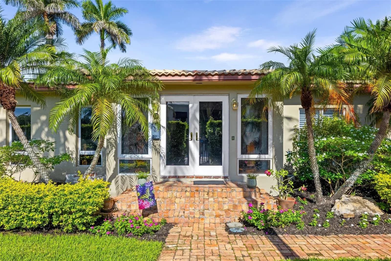 359 Poinciana Drive, Fort Lauderdale FL 33301