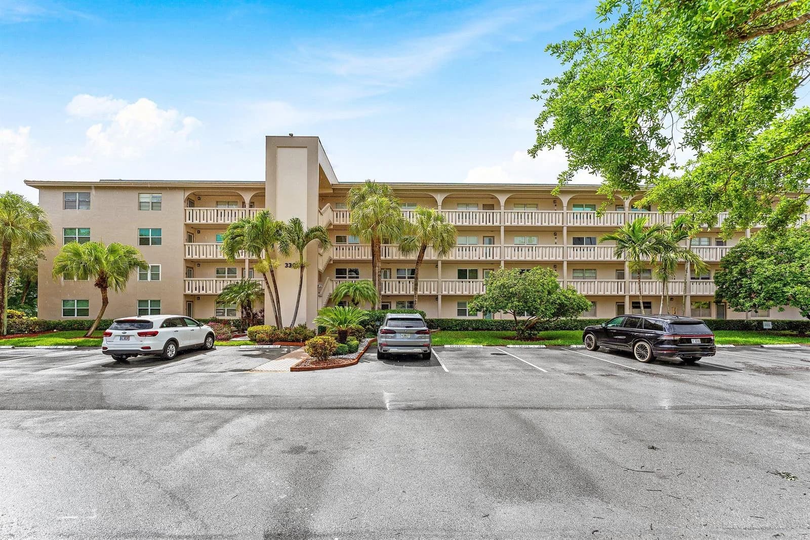3301 Aruba Way # C1, Coconut Creek FL 33066