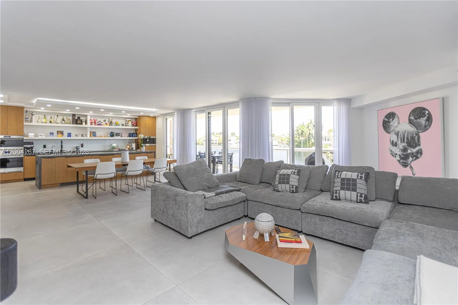 20191 E Country Club Dr # TH9, Aventura FL 33180