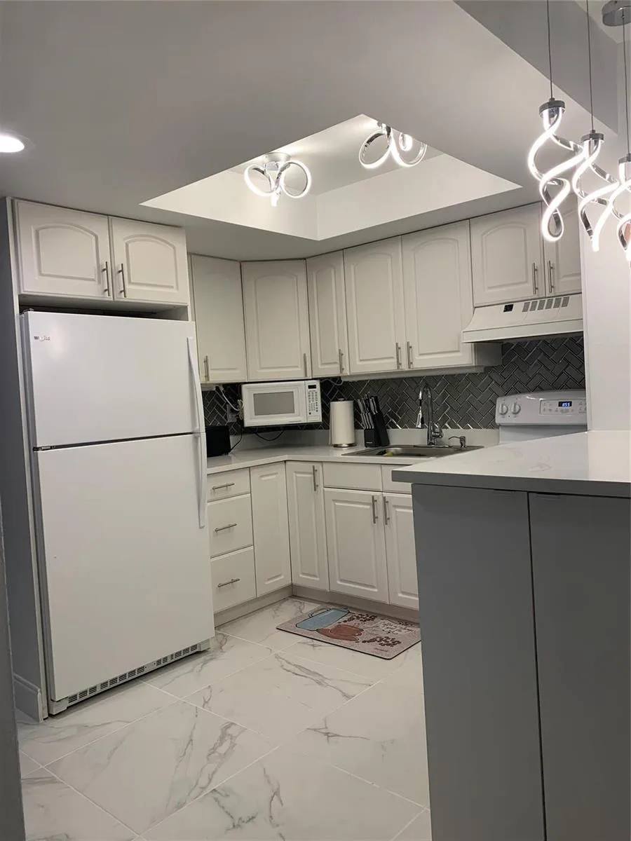 1110 N Riverside Drive # 25, Pompano Beach, FL 33062