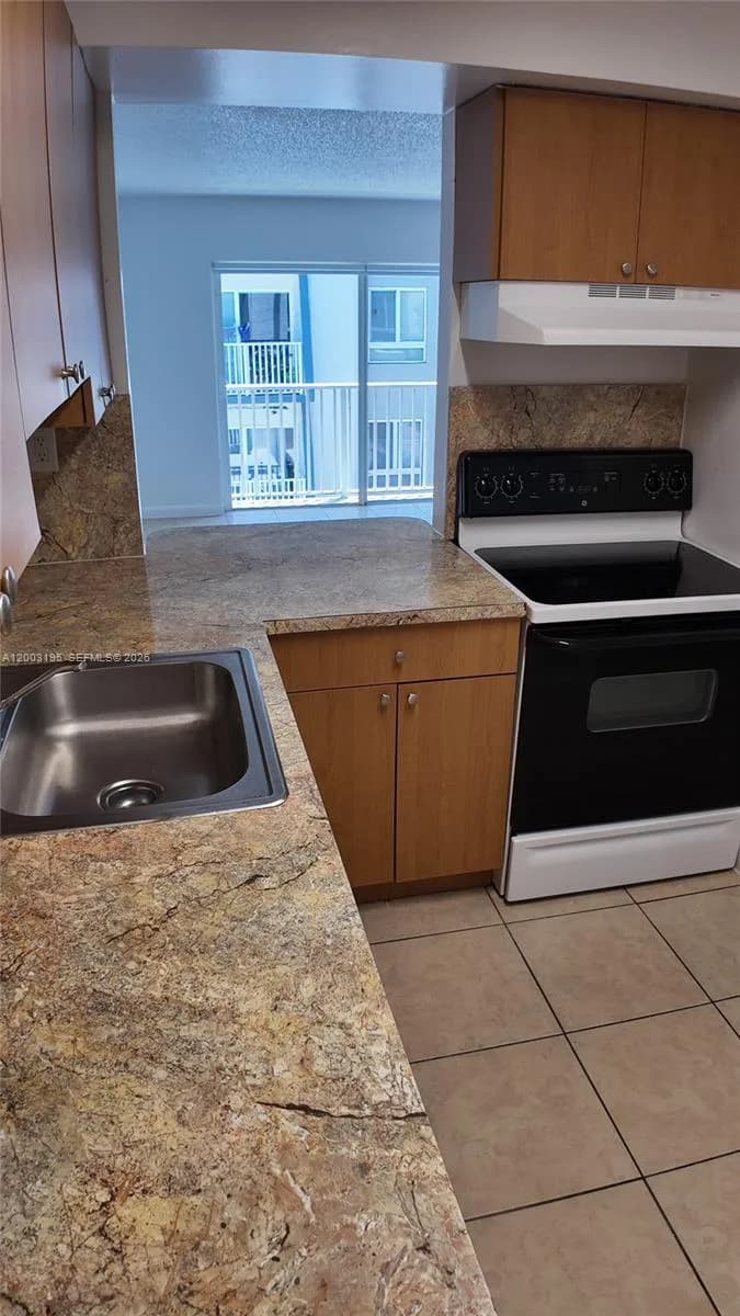 11120 SW 196th St # 302, Cutler Bay, FL 33157