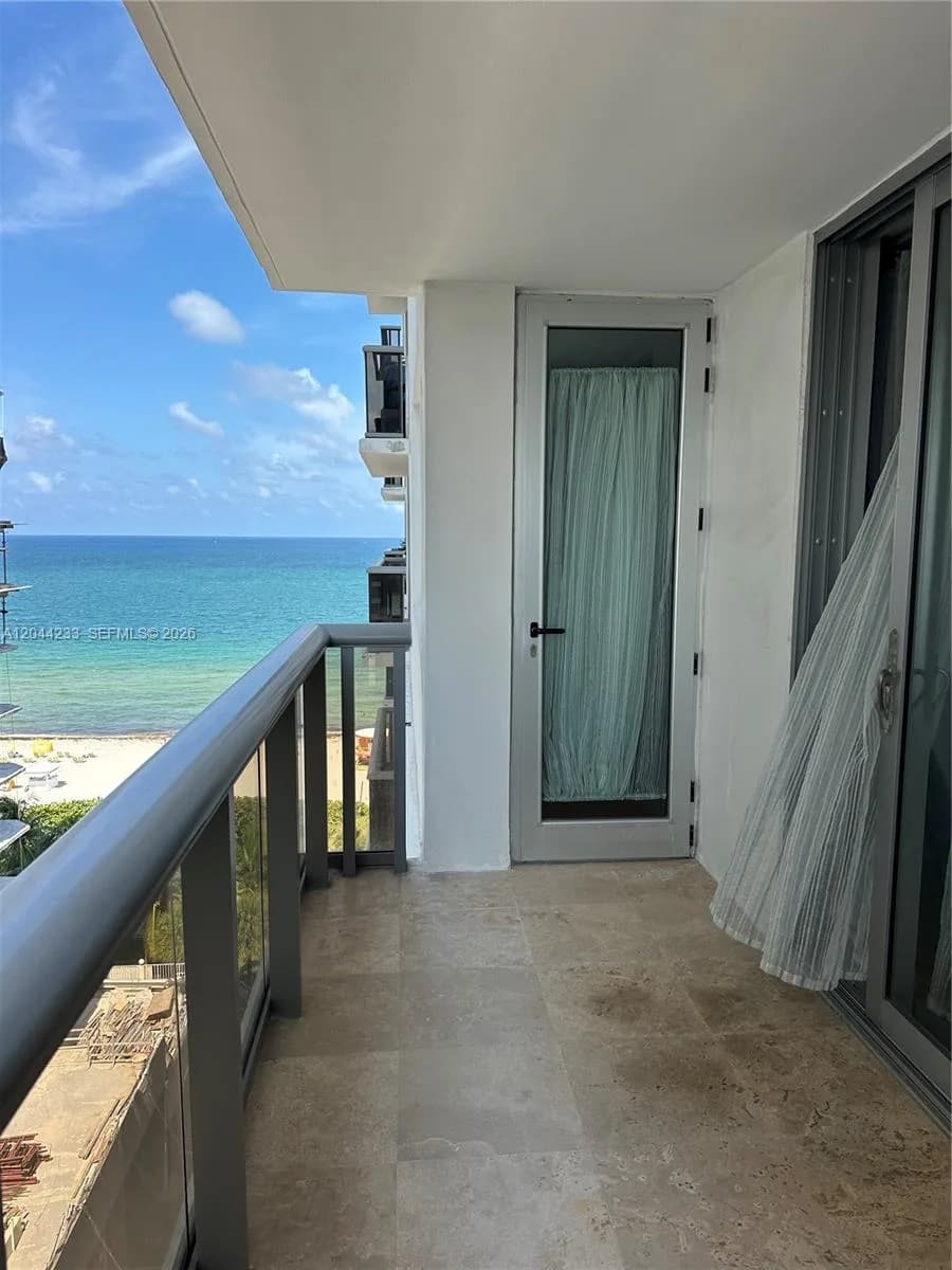 6039 Collins Ave # 1205, Miami Beach, FL 33140