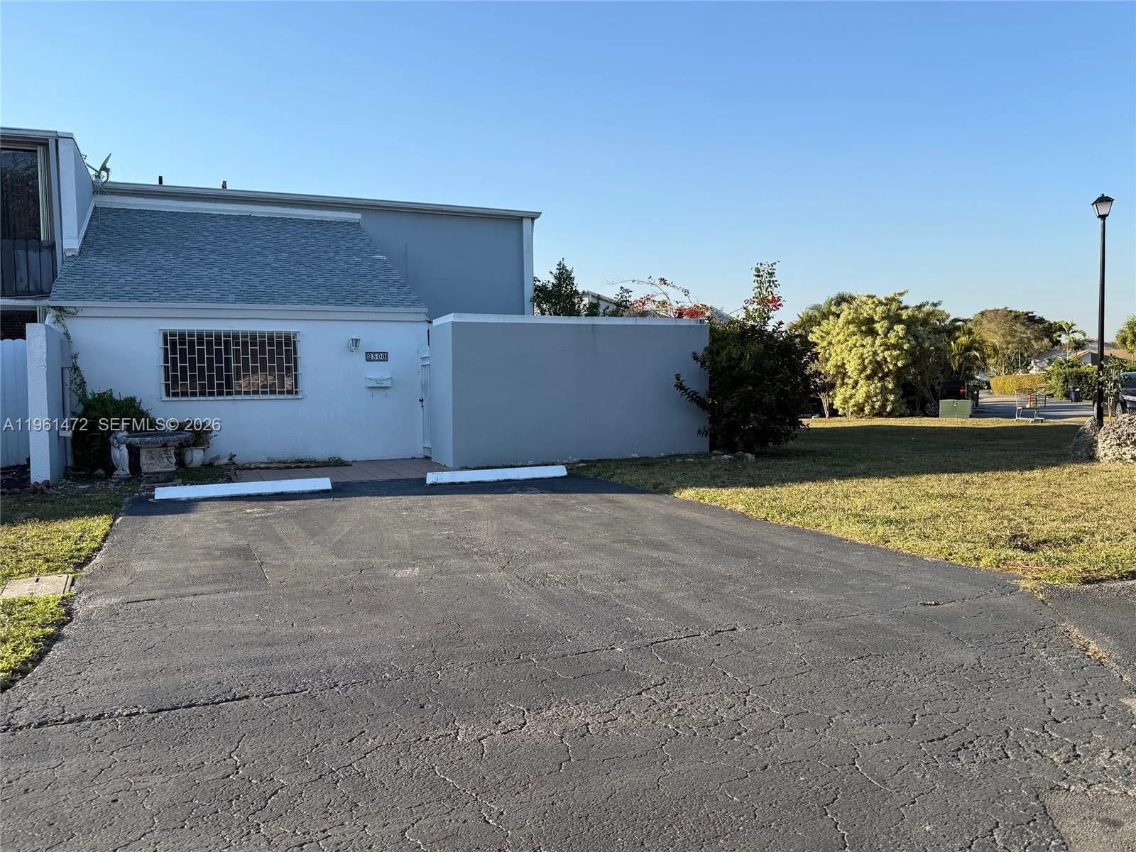 2500 SW 122nd Ct, Miami FL 33175