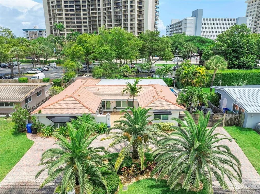 1820 Bel Air Avenue, Pompano Beach FL 33062