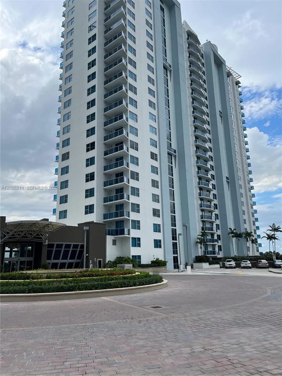 2681 N Flamingo Rd # 303S, Sunrise FL 33323