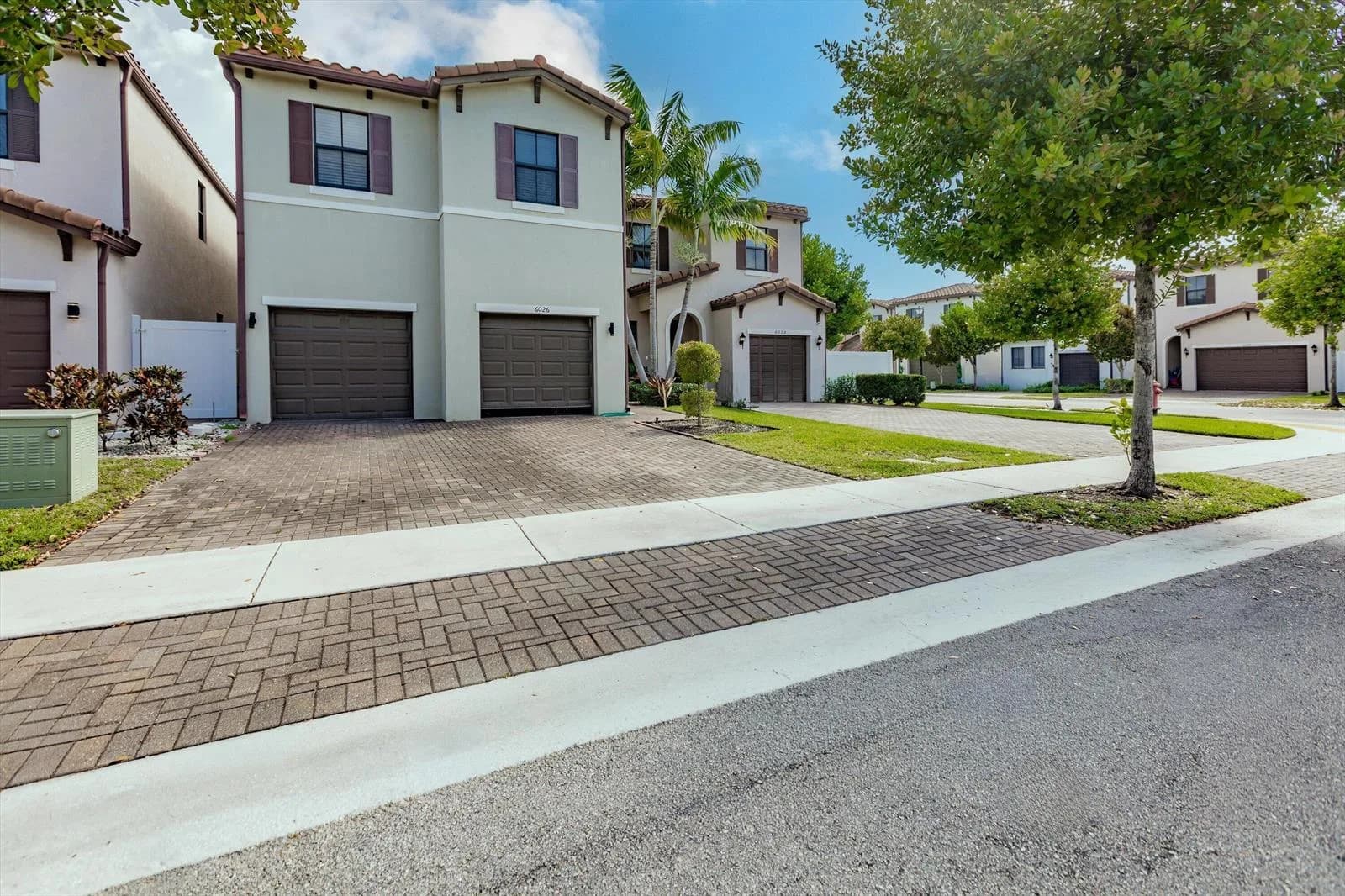 6026 Pine Tree Way # 6026, Riviera Beach FL 33410