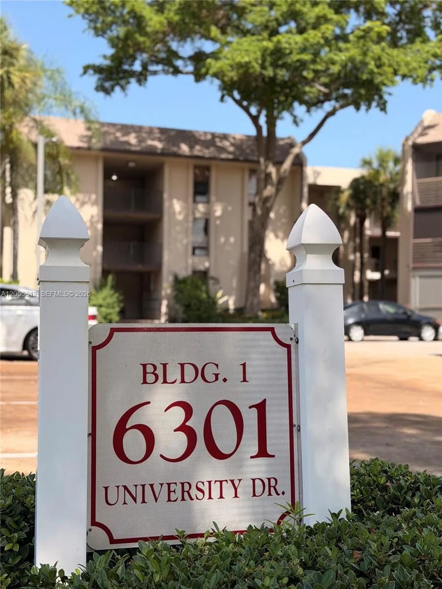 6301 N University Dr # 217, Tamarac, FL 33321
