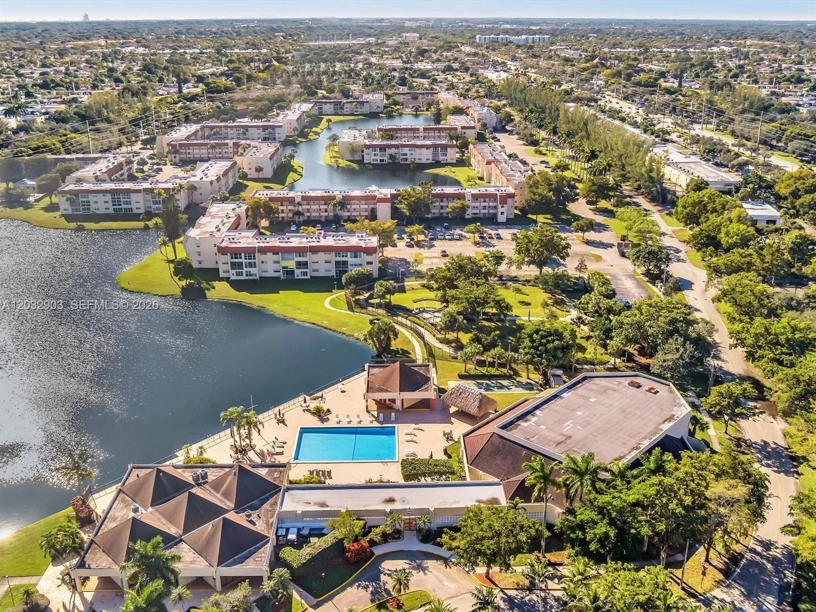 9041 Sunrise Lakes Blvd # 106, Sunrise FL 33322