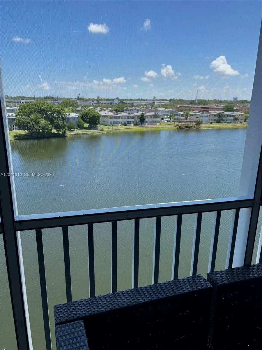 1750 NE 191st St # 627-4, Miami, FL 33179