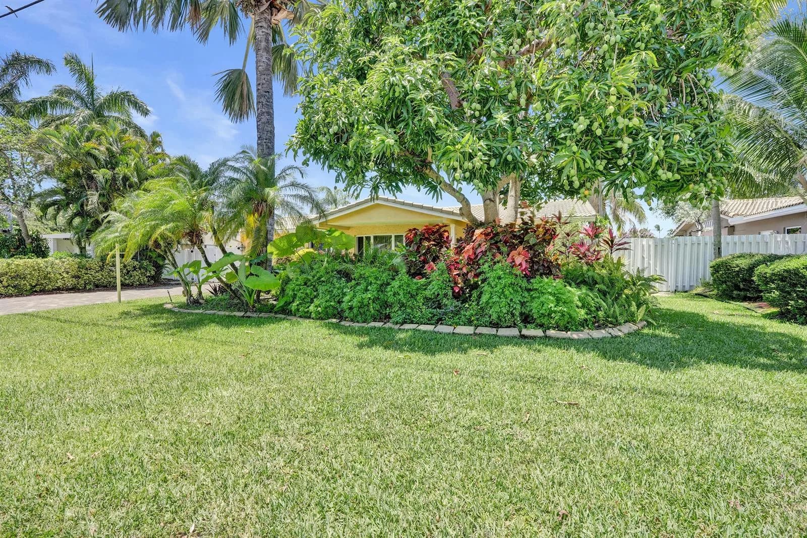 2265 SE 12th Street, Pompano Beach FL 33062