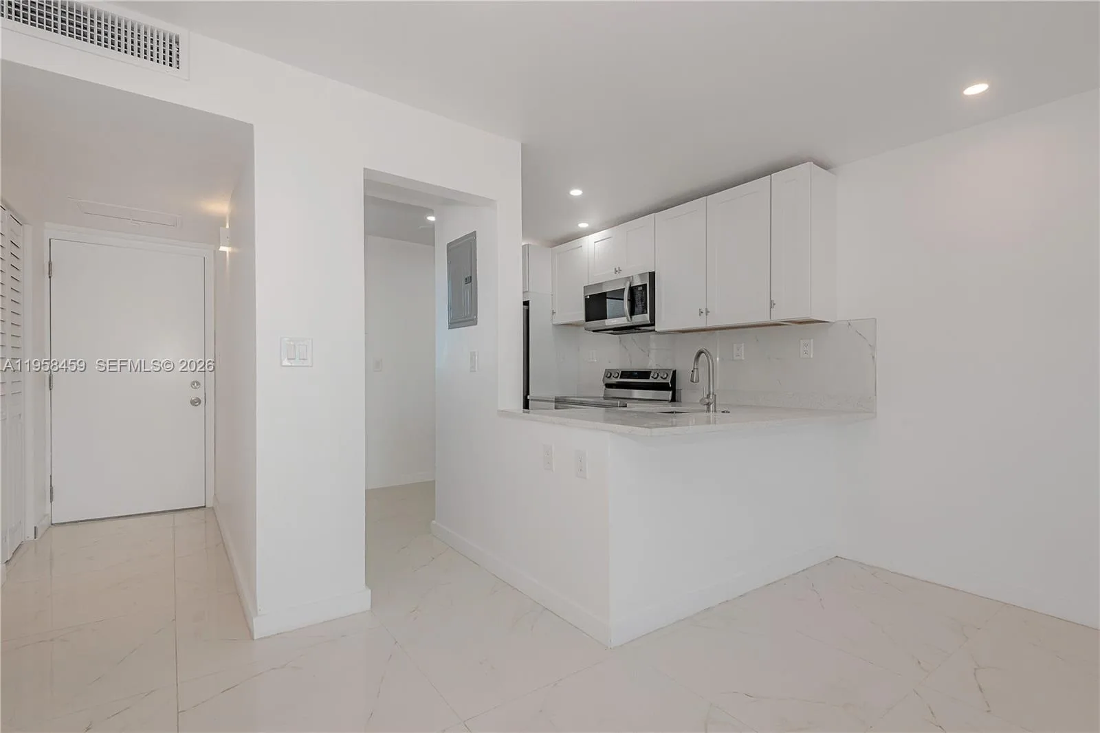 2851 Leonard Dr # J405, Aventura, FL 33160