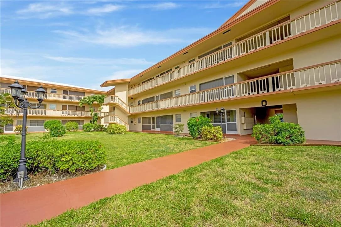 5300 Washington Street # 108d, Hollywood, FL 33021