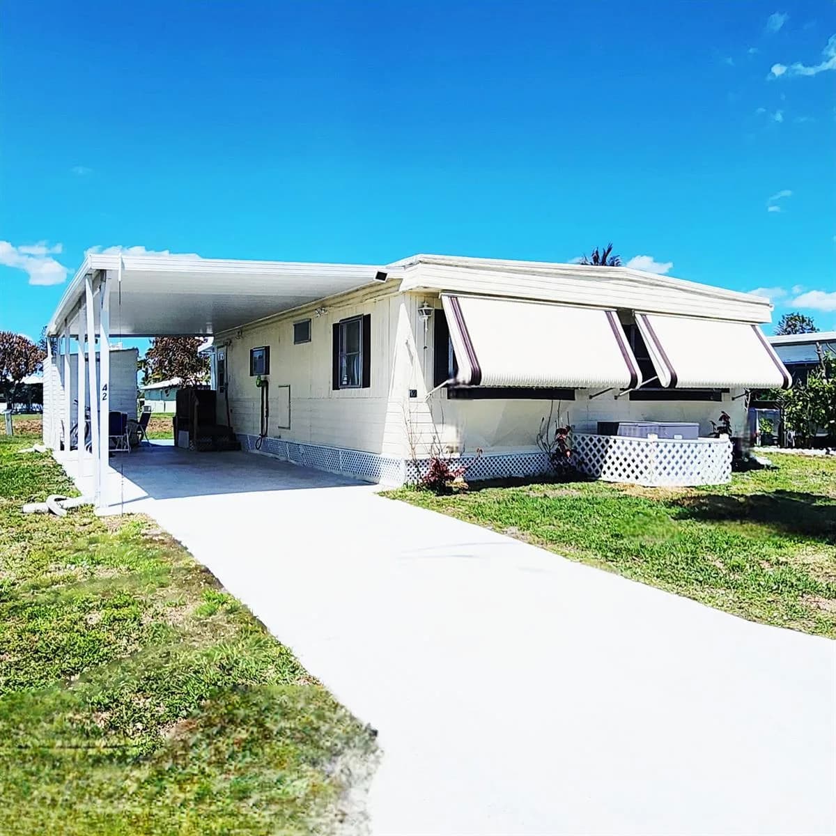 42 SE Spanish Way, Port St. Lucie FL 34952