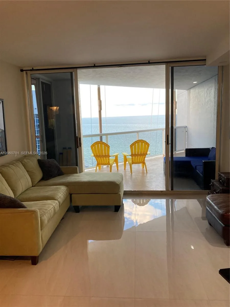 6767 Collins Ave # 1701, Miami Beach, FL 33141