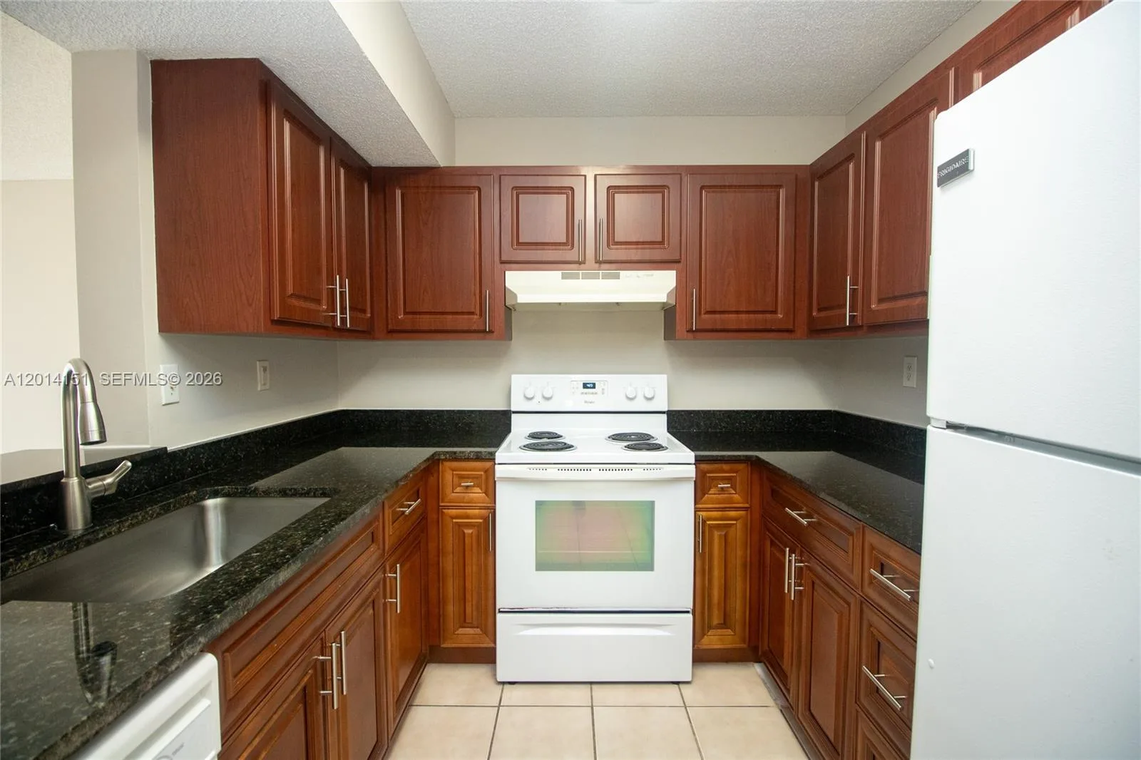 9491 S Palm Cir S # 101, Pembroke Pines FL 33025