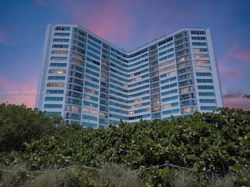 7135 Collins Ave # 331, Miami Beach FL 33141