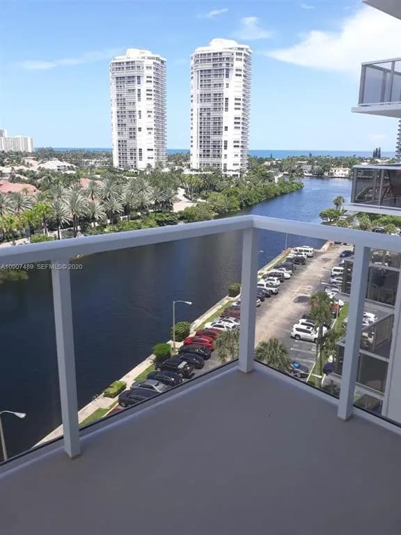 3701 N Country Club Drive # 1008, Aventura FL 33180
