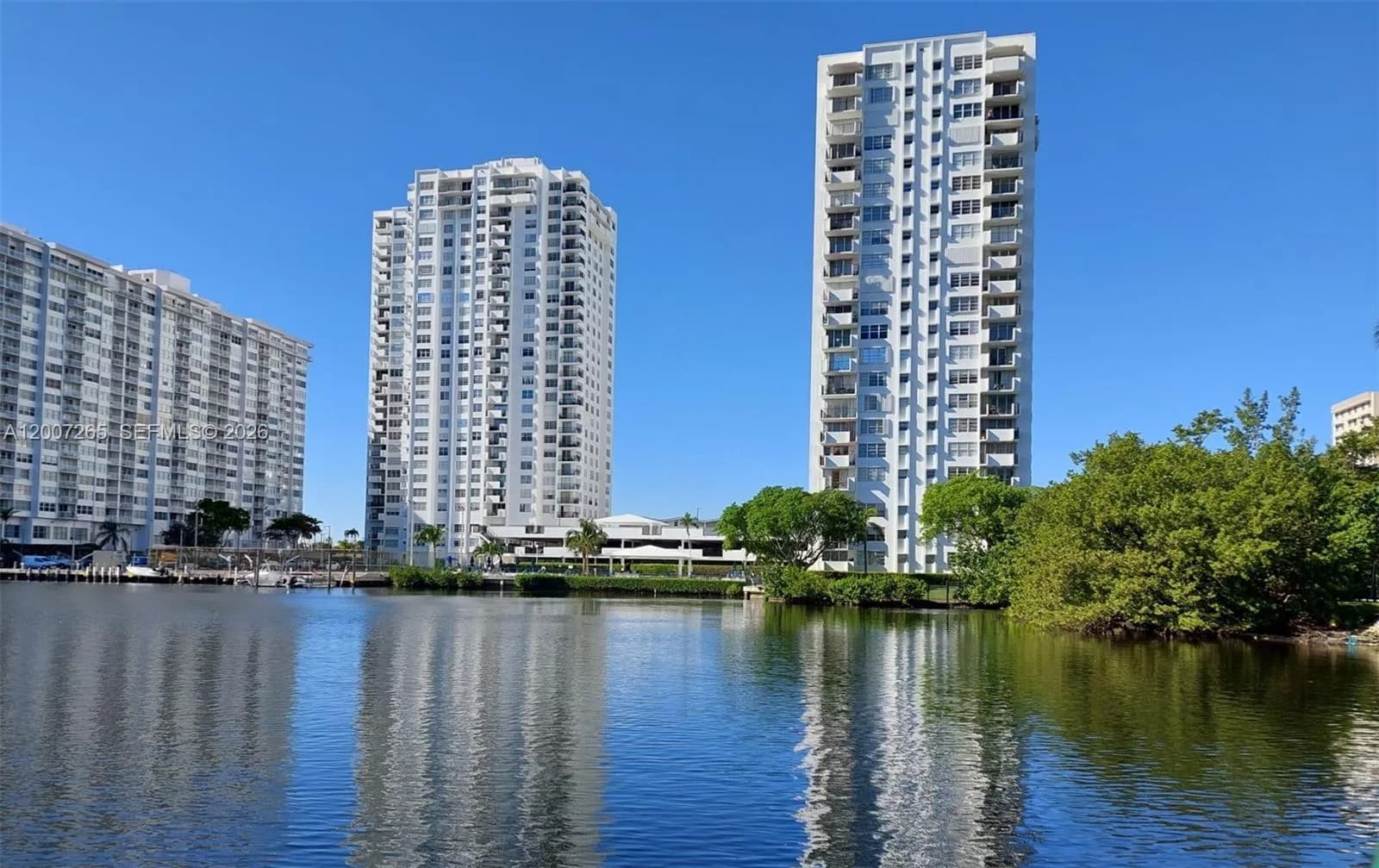2750 NE 183rd St # 1405, Aventura FL 33160
