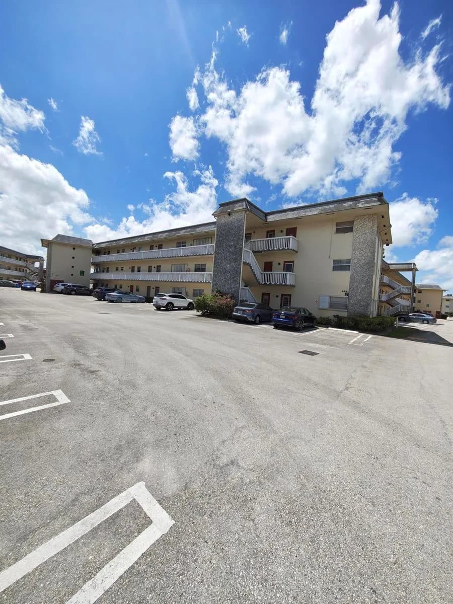 4441 NW 16th Street, Lauderhill FL 33313