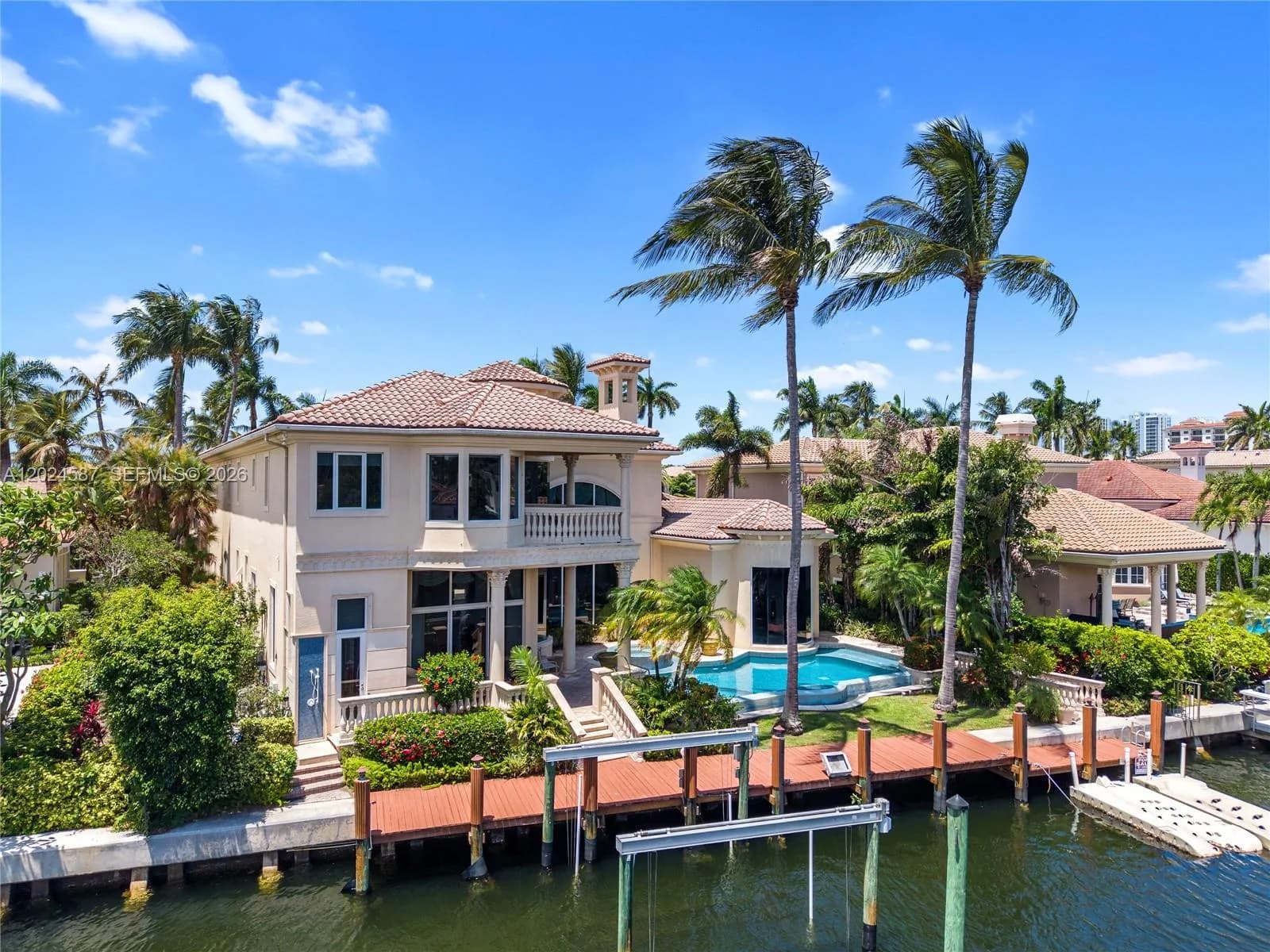 832 Harbour Isle Place, North Palm Beach FL 33410