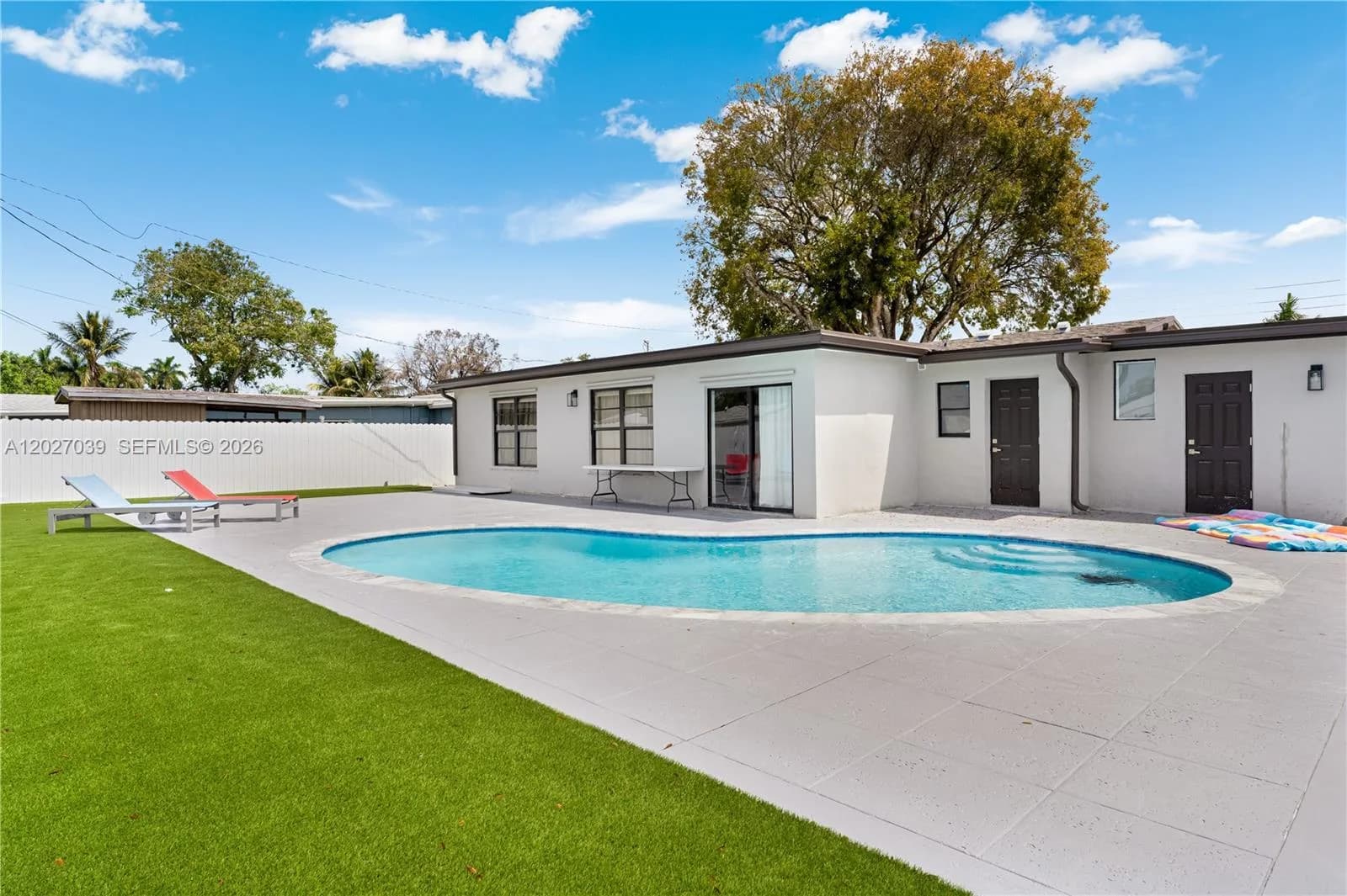 7051 Tyler St, Hollywood, FL 33024