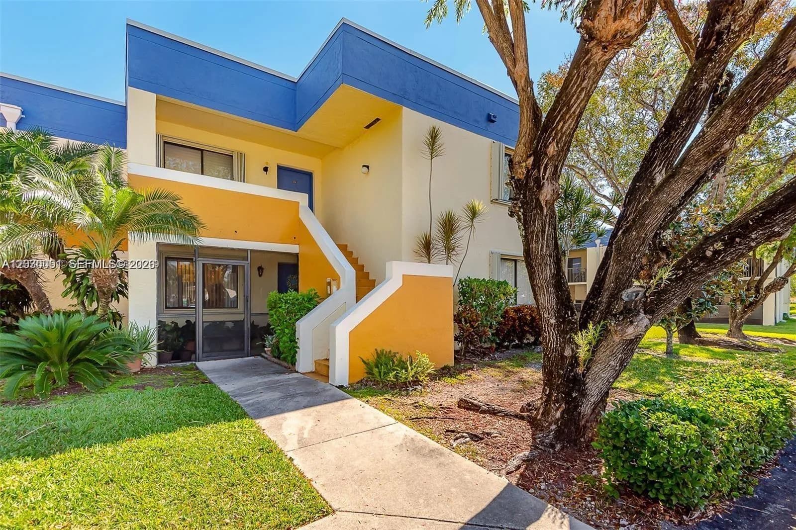 177 Lakeview Dr # 104, Weston FL 33326