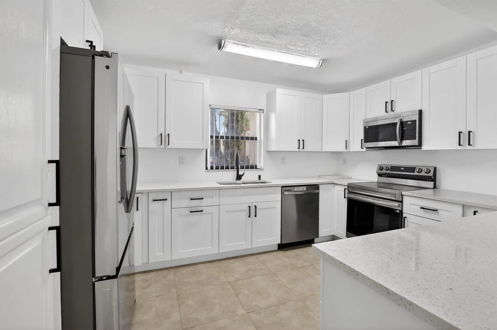 11556 NW 1st Street, Plantation FL 33325