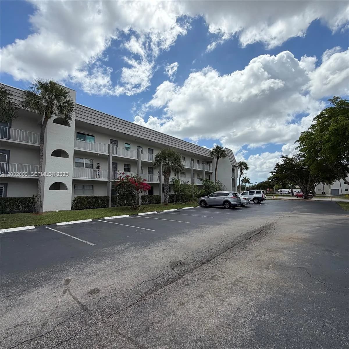 8200 Sunrise Lakes Blvd # 308, Sunrise FL 33322