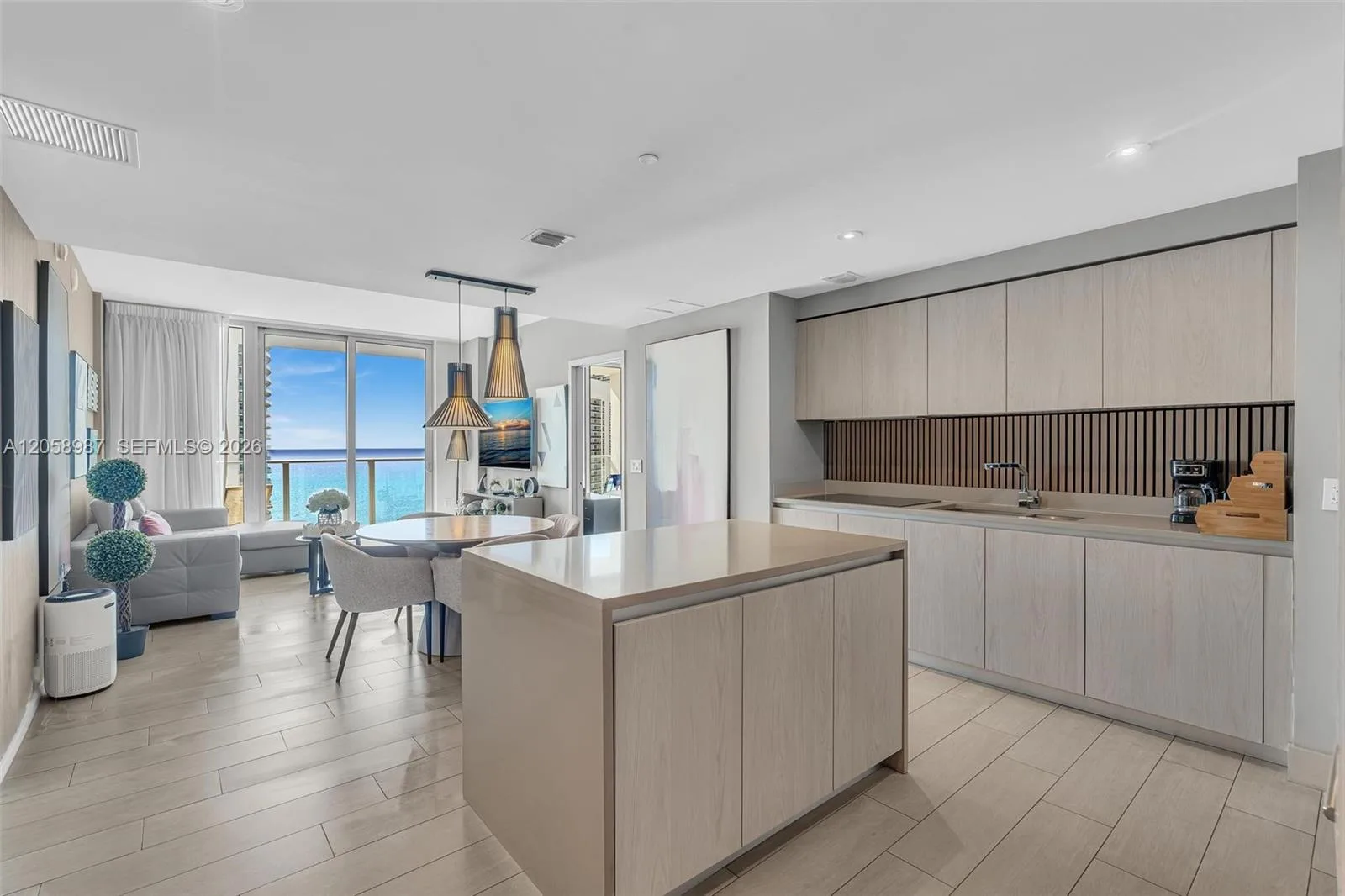 4010 S Ocean Dr # R3305, Hollywood, FL 33019