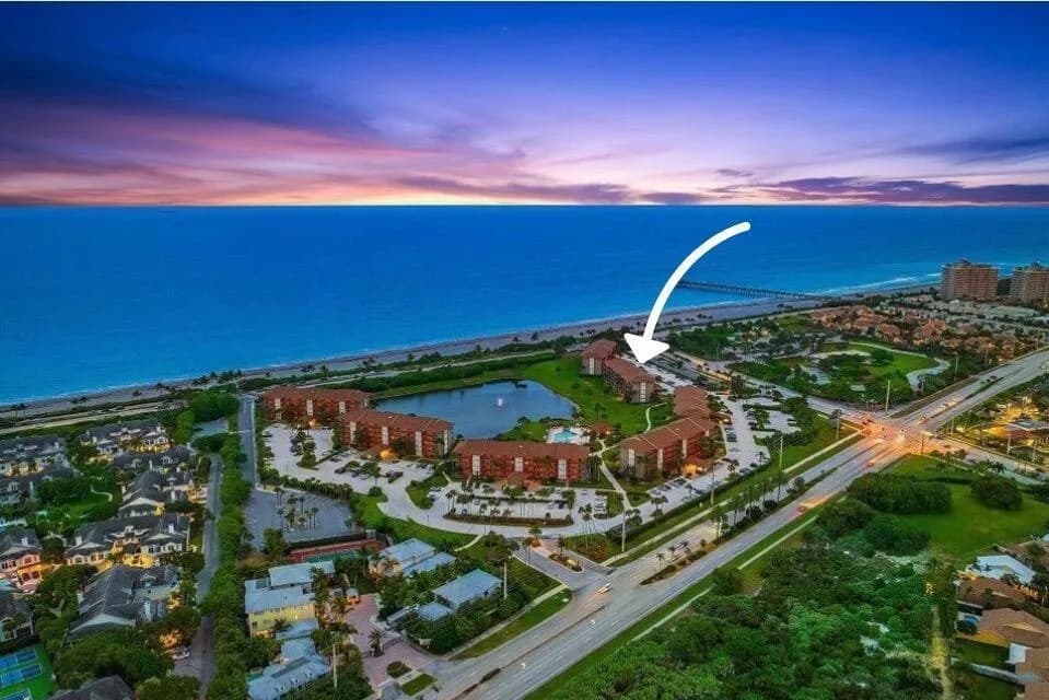 601 S Seas Drive # 203, Jupiter FL 33477
