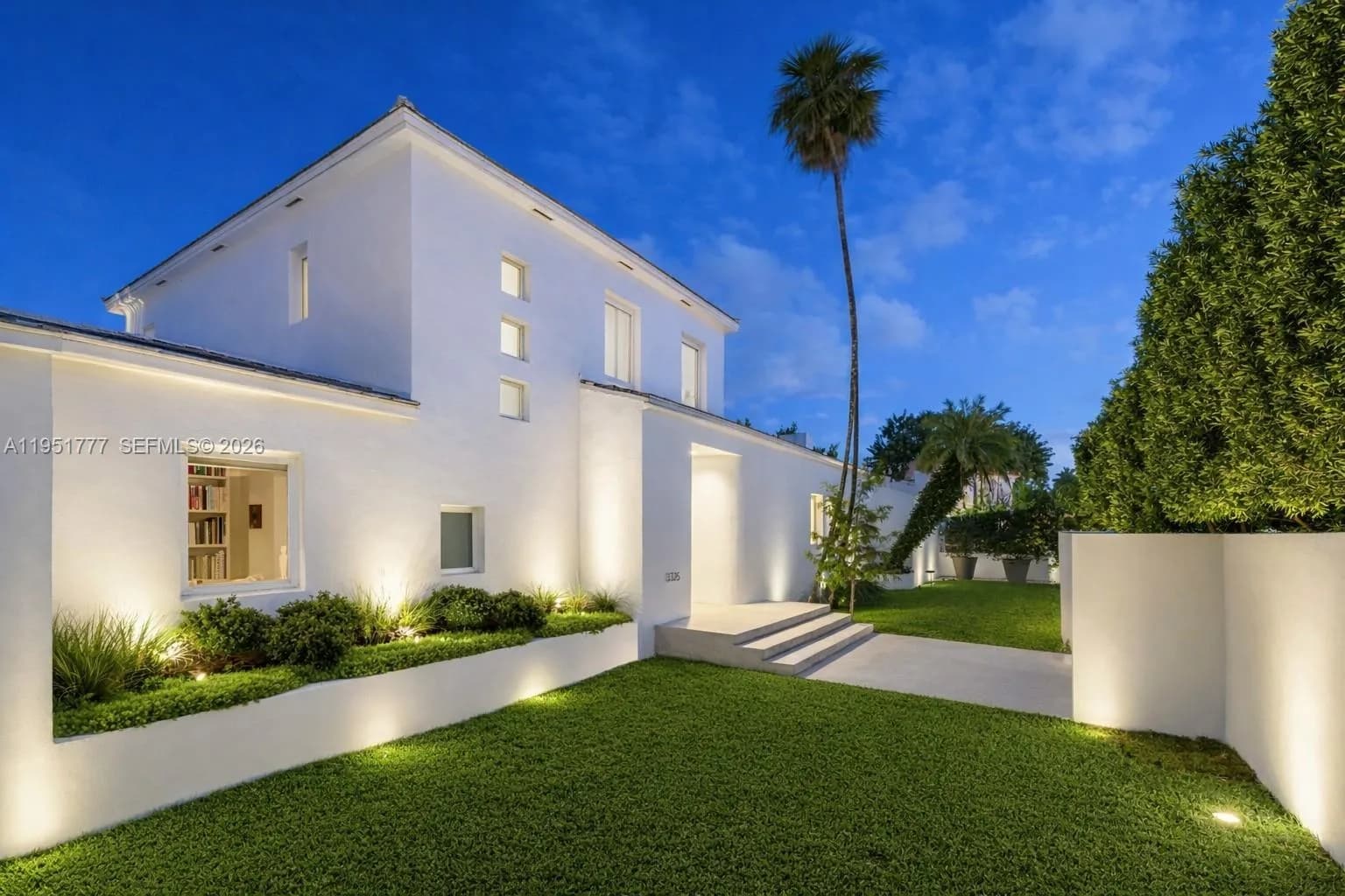 3325 Pine Tree Dr, Miami Beach FL 33140