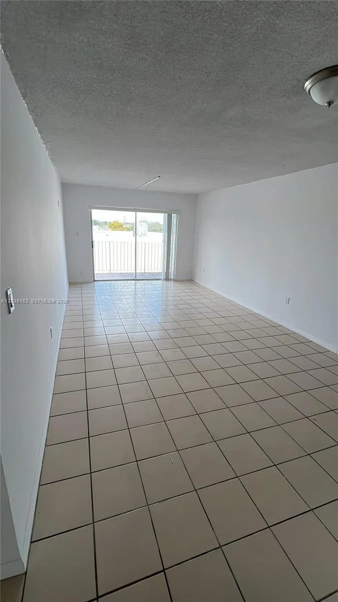 4480 Palm Ave # 402, Hialeah, FL 33012
