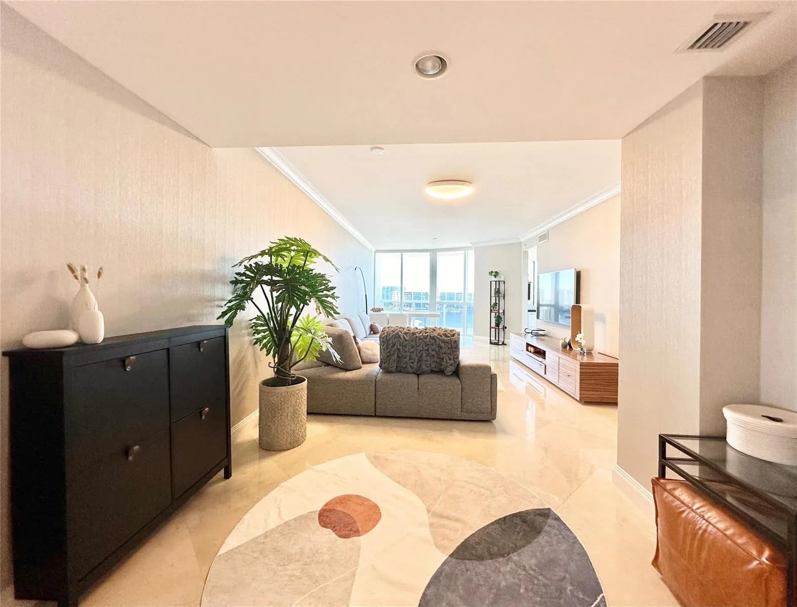 18201 Collins Avenue # 1901, Sunny Isles Beach, FL 33160