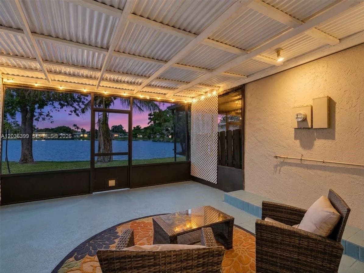 8902 Palm Tree Ln # 8902, Pembroke Pines FL 33024