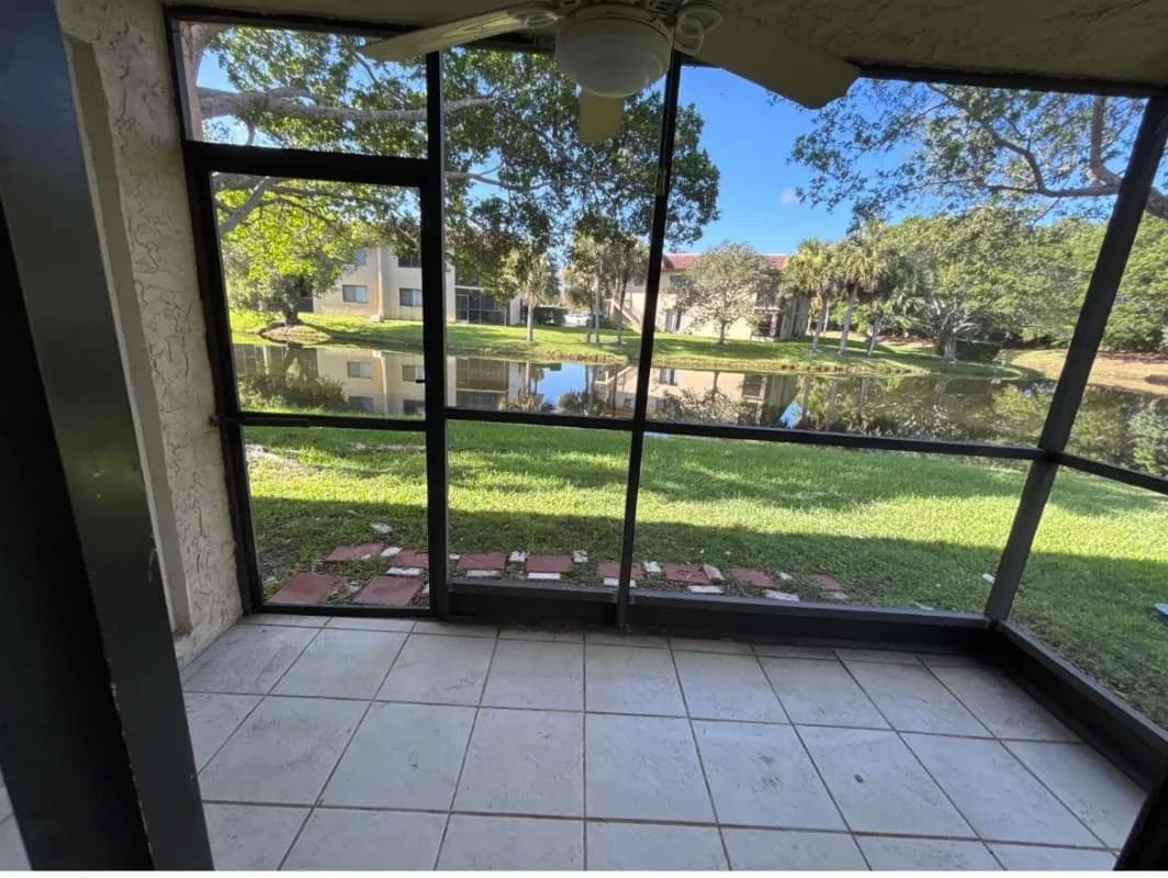 235 Lakeview Drive # 104, Weston FL 33326