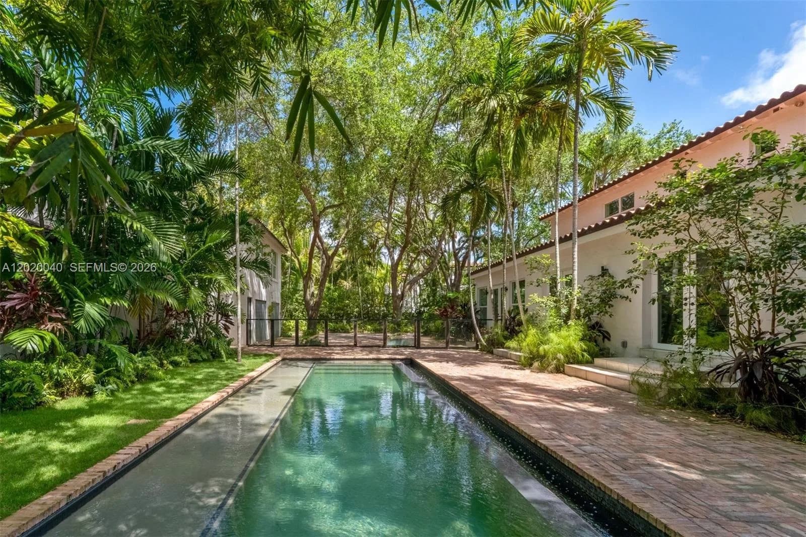 5812 Alton Rd, Miami Beach FL 33140