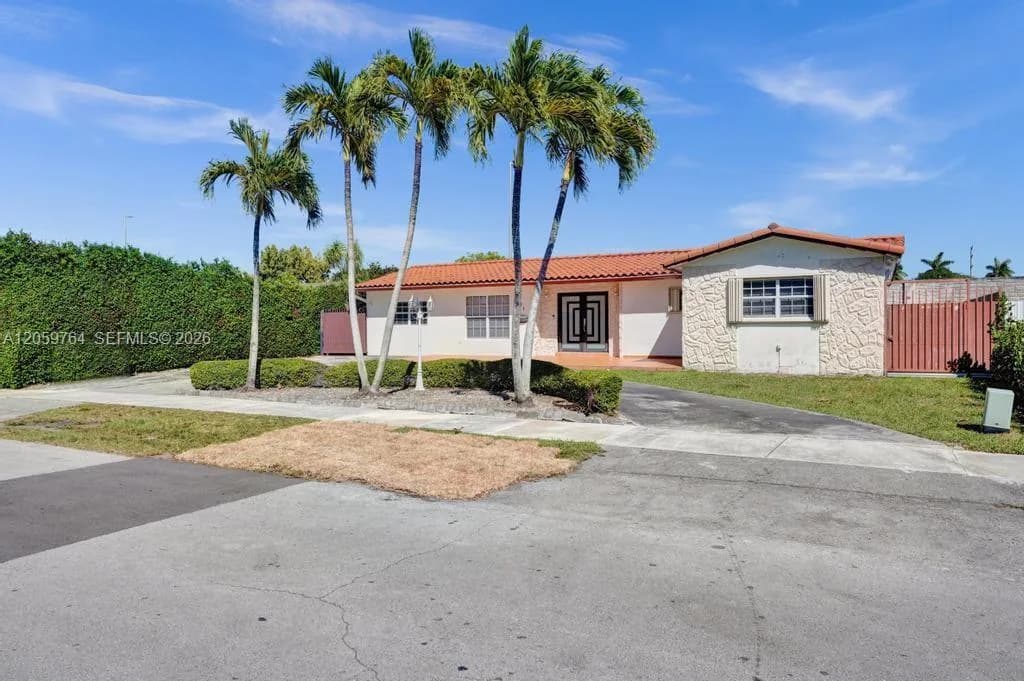 2711 SW 117th Ct, Miami FL 33175