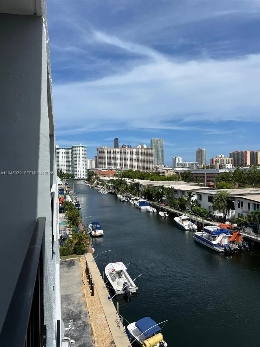 3642 NE 171st St # 504, North Miami Beach FL 33160