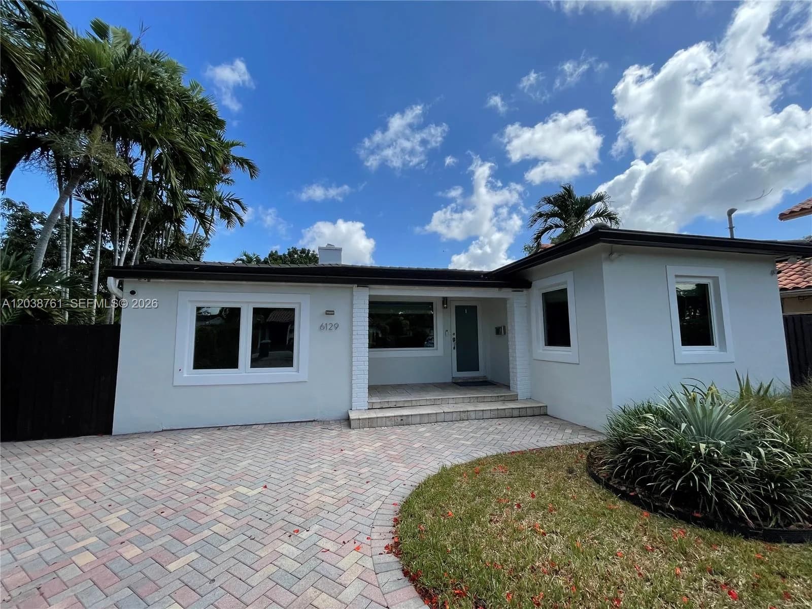 6129 SW 28th St, Miami, FL 33155