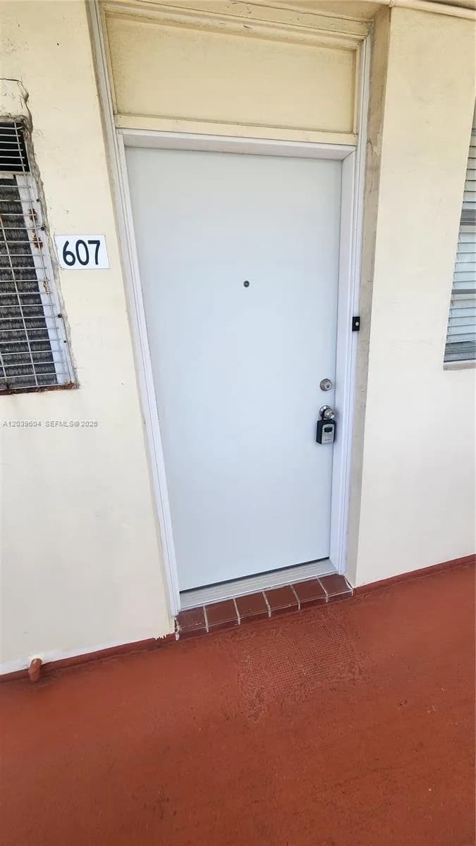 2920 Point East Dr # N607, Aventura FL 33160