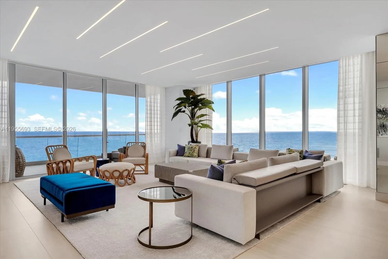 18501 Collins Ave # 704, Sunny Isles Beach, FL 33160