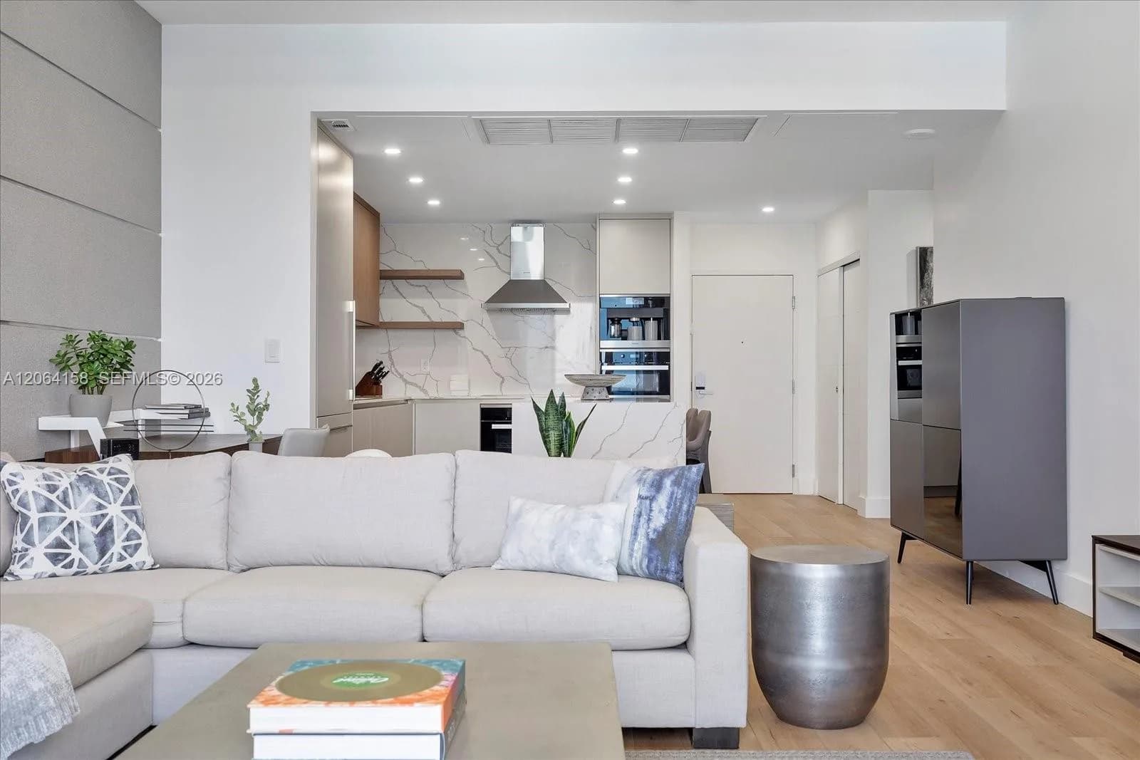 2301 Collins Ave # 1633, Miami Beach, FL 33139