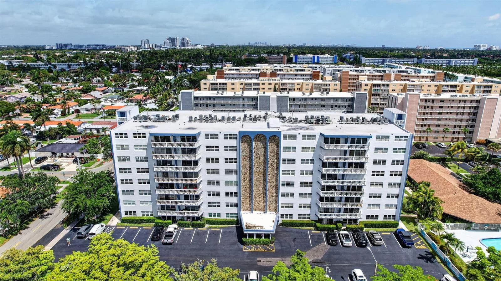 400 NE 12th Avenue # 405, Hallandale Beach, FL 33009